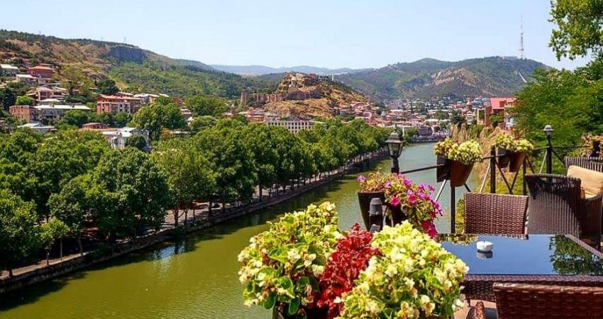 Tour  Caucas-I Azerbaijan & Georgia